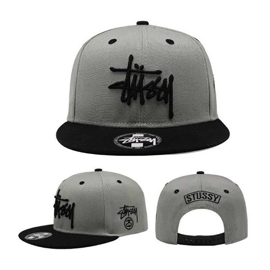 Gorra Stussy New Era gris